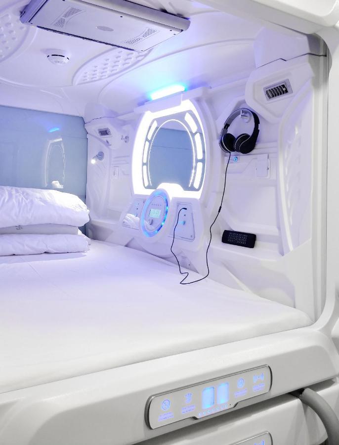 Capsule Hostels Tallin Exterior foto